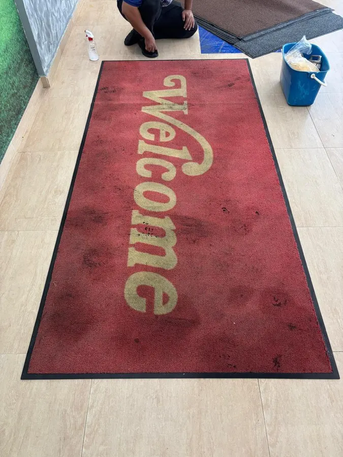 Entrance mat before cleaning